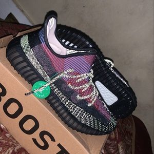 Yeezy Boost 350 v2